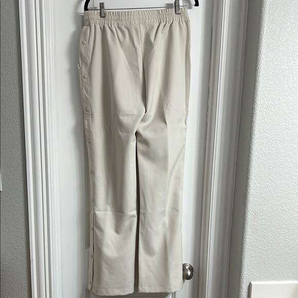 BuffBunny Cream Snap Side Pant | Size M | Athleisure - Picture 8 of 8